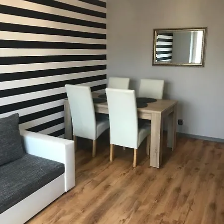 Apartament Nadia 2 アパート